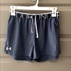 Dark grey underarmour shorts